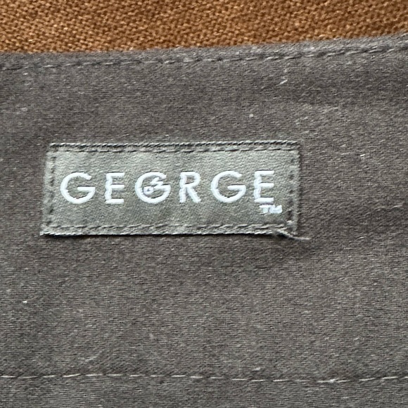 George Black Midi Skirt Closure Zipper In Back Fully Lined Liner Has Rip Sz 16 - Picture 7 of 11